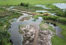 INCOESP EXECUTA SERVIÇOS DE DRENAGEM EM ÁREAS DE PROPRIETÁRIOS PRÓXIMOS A SUAS JAZIDAS